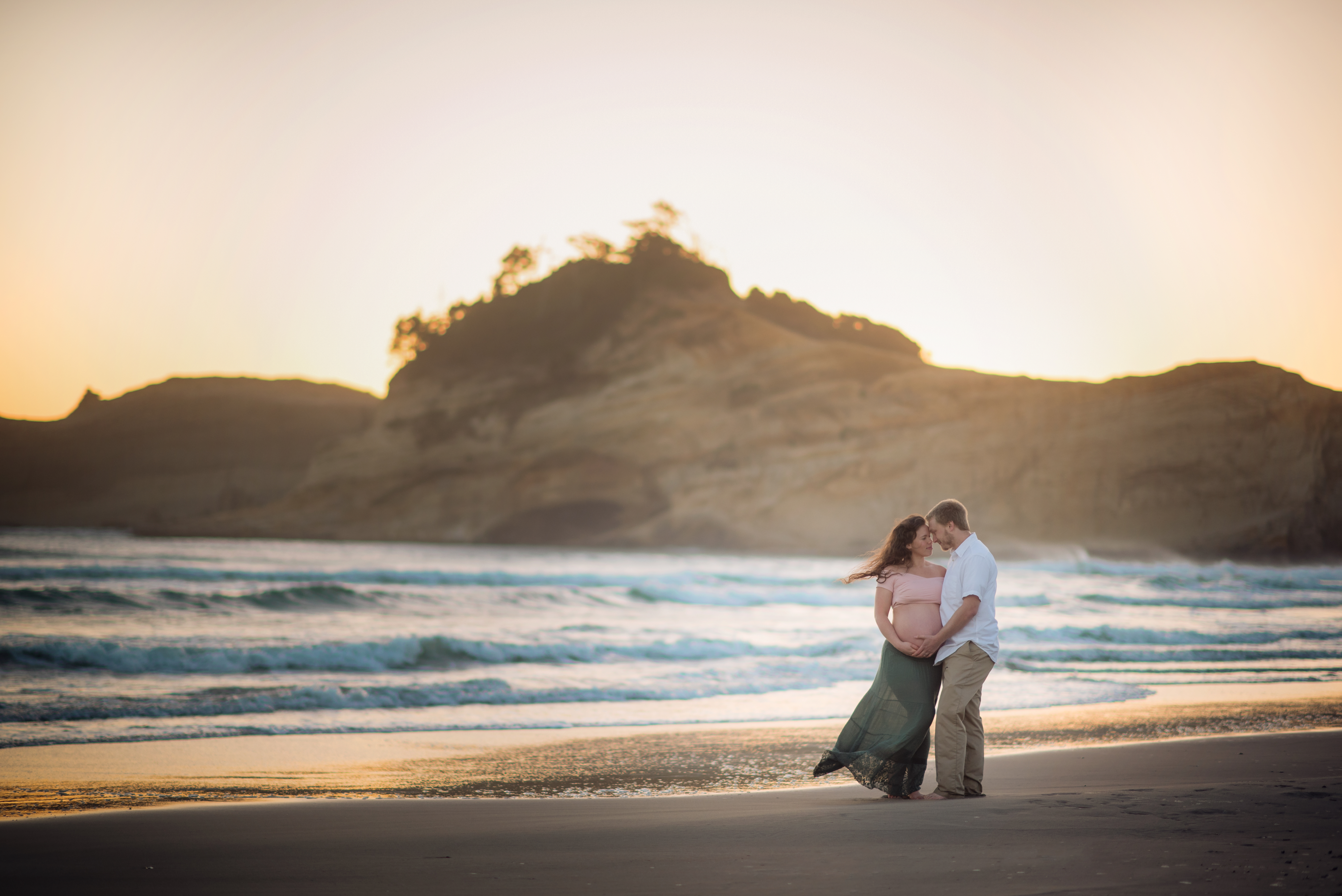 Salem Oregon Maternity Photographer pregnancy pacific city oregon coast